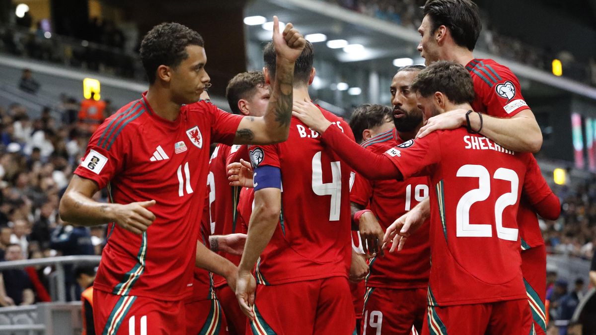 Wales triumfoval v Kazachstánu a posunul se do čela skupiny